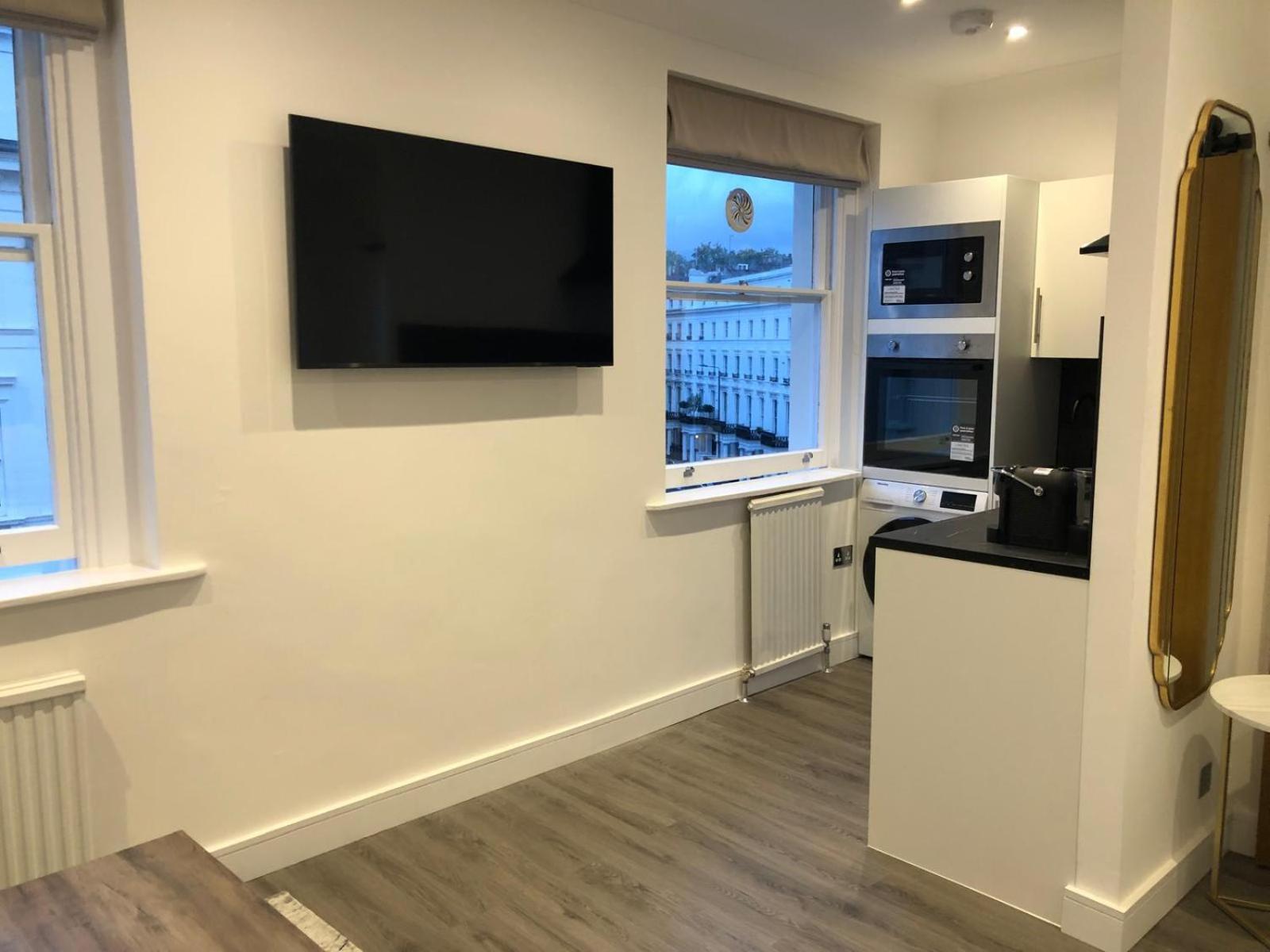 Apartment Gloucester Terrace London